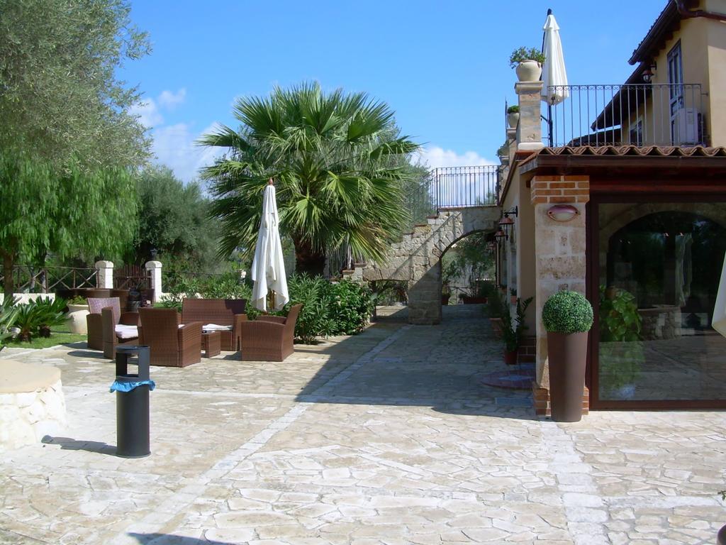 B&B Casale Siciliano Di Miryam Tiralongo Avola Buitenkant foto