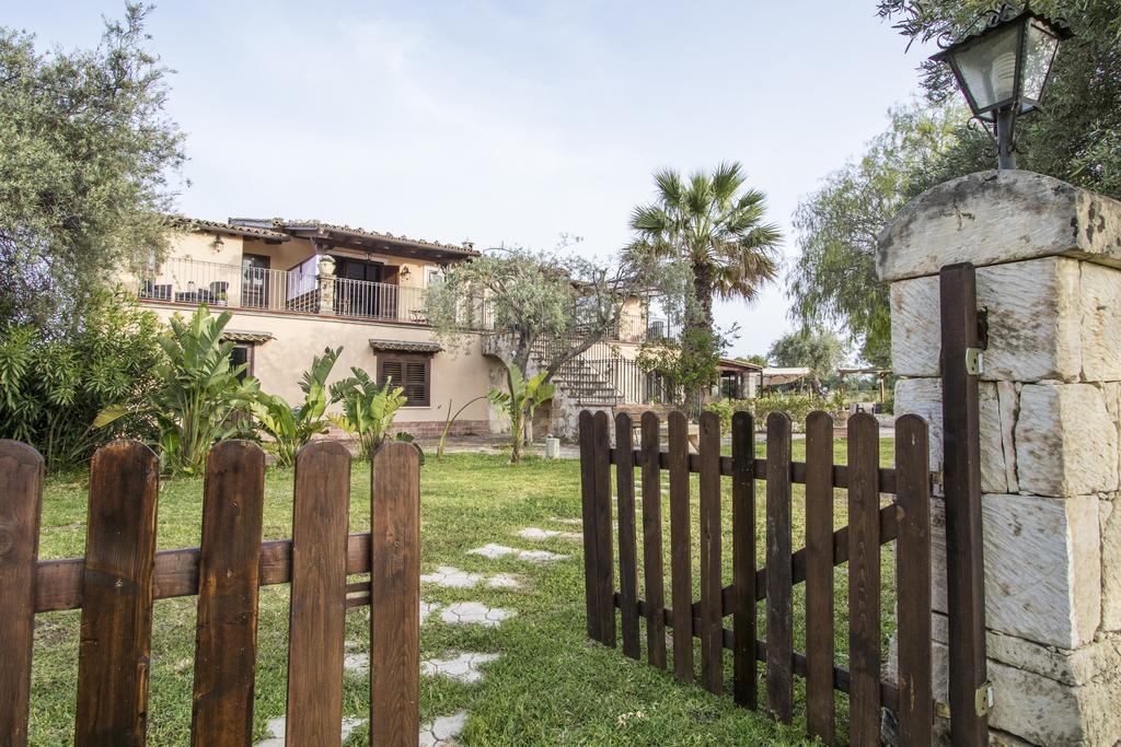 B&B Casale Siciliano Di Miryam Tiralongo Avola Buitenkant foto