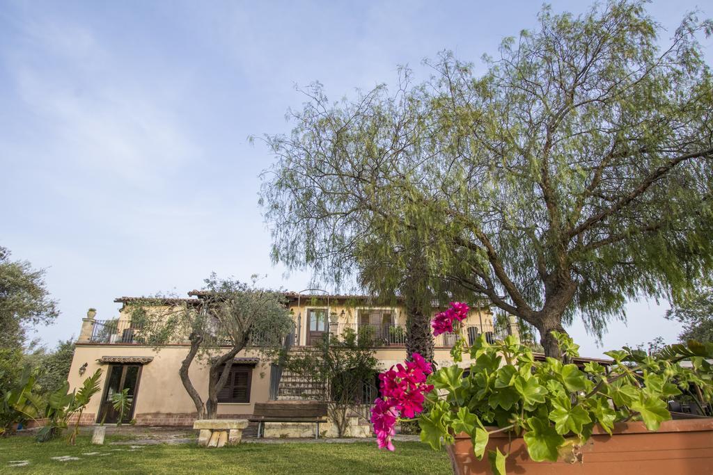 B&B Casale Siciliano Di Miryam Tiralongo Avola Buitenkant foto