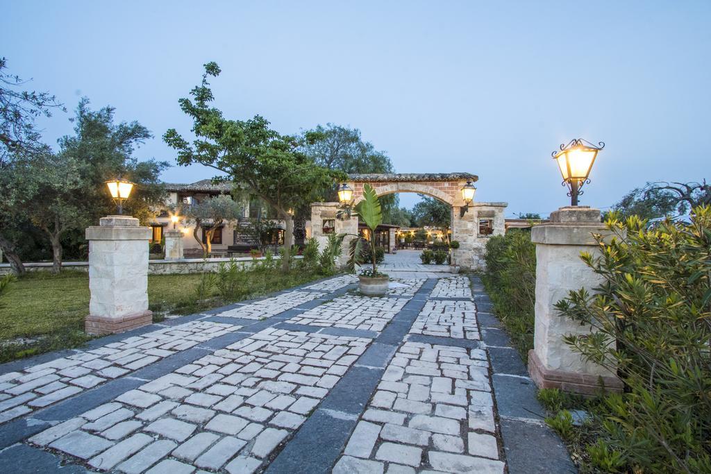 B&B Casale Siciliano Di Miryam Tiralongo Avola Buitenkant foto