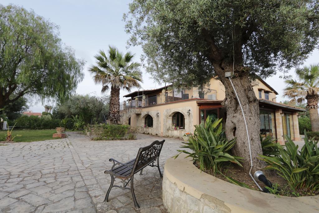 B&B Casale Siciliano Di Miryam Tiralongo Avola Buitenkant foto